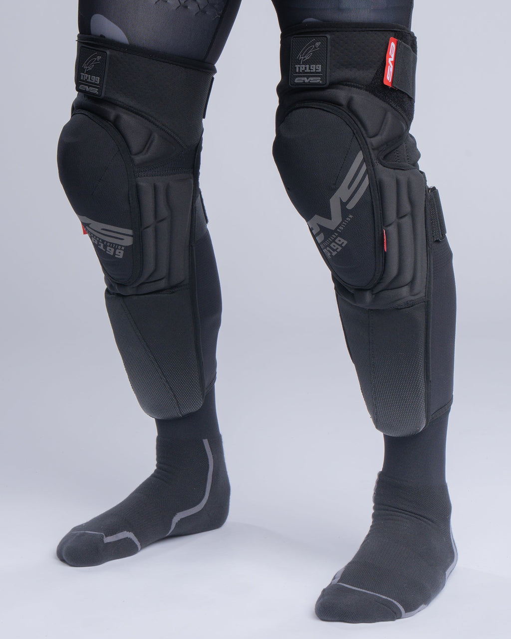 TP199 Blackout Knee Guard